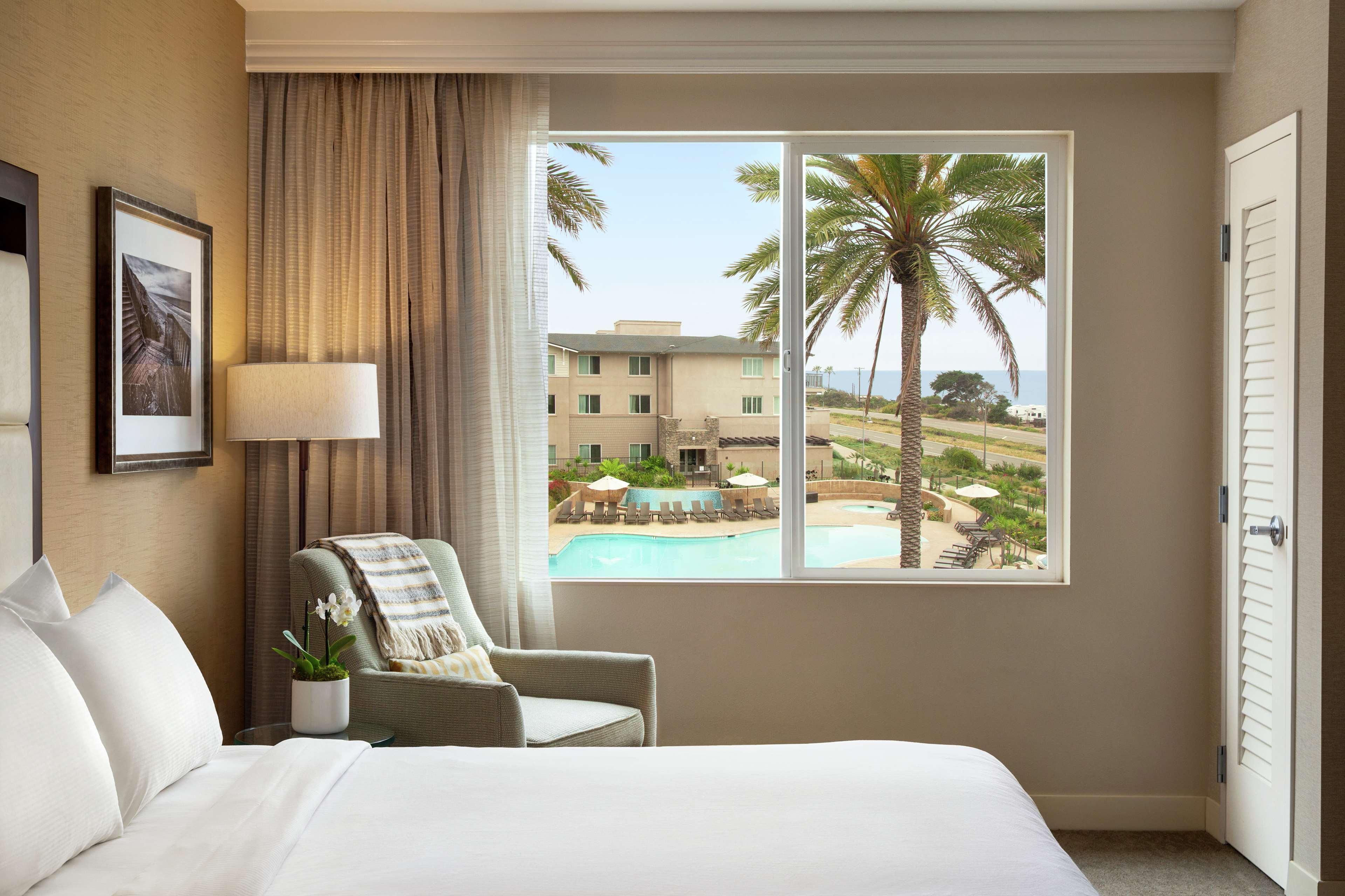 Cape Rey Carlsbad Beach, A Hilton Resort & Spa Exterior photo