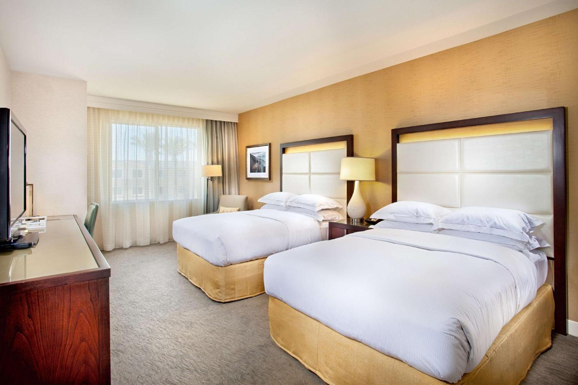 Cape Rey Carlsbad Beach, A Hilton Resort & Spa Exterior photo