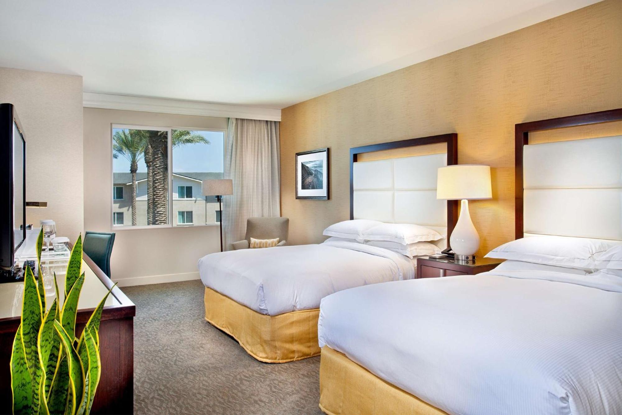 Cape Rey Carlsbad Beach, A Hilton Resort & Spa Exterior photo