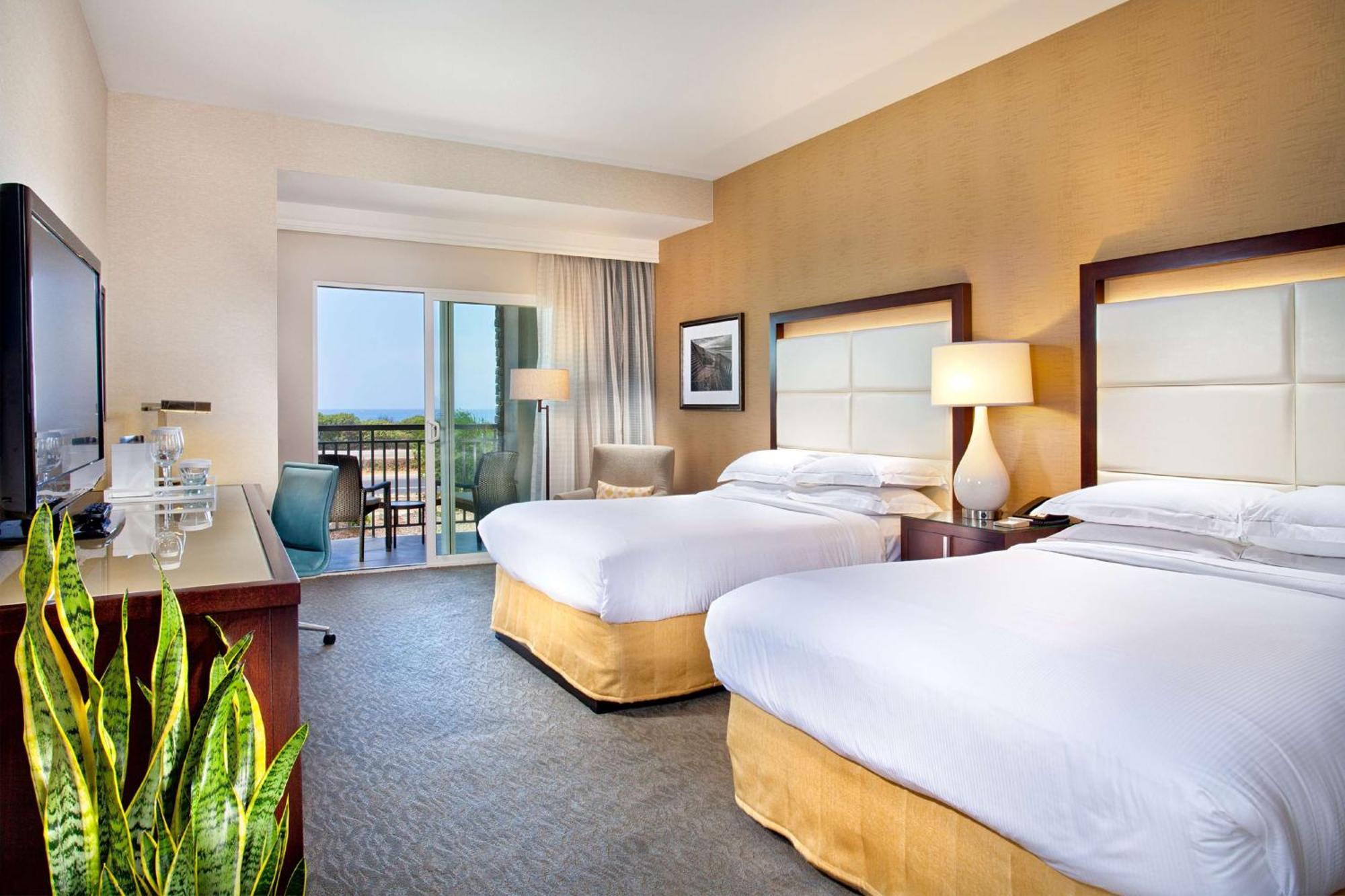 Cape Rey Carlsbad Beach, A Hilton Resort & Spa Exterior photo
